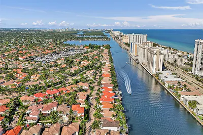 1575 Windjammer Way Hollywood FL