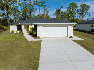15460 CHAMBERLAIN BOULEVARD Port Charlotte FL
