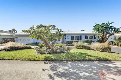 2797 NE 21st Ter Lighthouse Point FL
