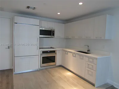 45 SW 9th St 2807 #2807 Miami FL