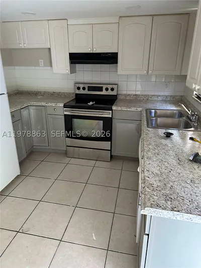 5223 NW 27th Street 9B, Lauderhill, FL 33313 #9B Lauderhill FL