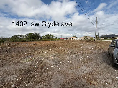 1402 Clyde AVE S Lehigh Acres FL