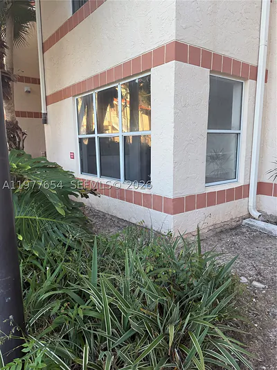 3320 N Pinewalk Dr N 1715 #1715 Margate FL