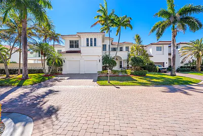822 Meridian Ln Hollywood FL