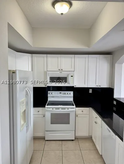 8826 W Flagler St 227 #227 Miami FL