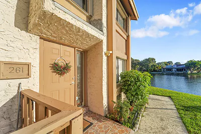 261 Wimbledon Lake Drive, Plantation, FL 33324 Plantation FL
