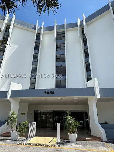 9686 Fontainebleau Blvd 301 #301 Miami FL