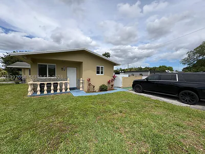 2550 SW 58th Ave A #A West Park FL