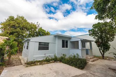 361 NE 57th St Miami FL