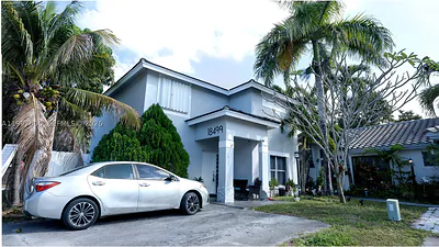 18499 NW 52nd Path Miami Gardens FL