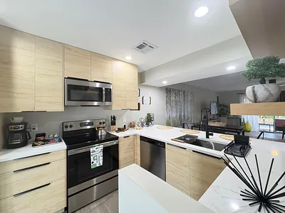 690 SE 23rd Avenue 1, Pompano Beach, FL 33062 #1 Pompano Beach FL
