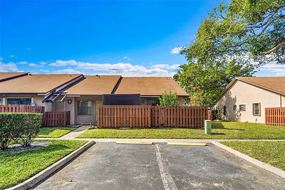 2698 N Nob Hill Road, Sunrise, FL 33322 Sunrise FL