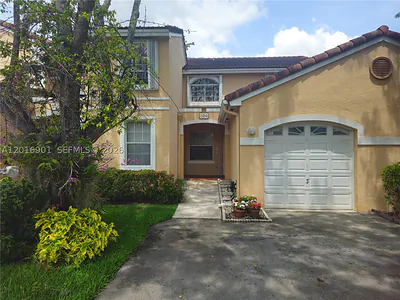 14715 Balgowan Rd 104-9 #104-9 Miami Lakes FL