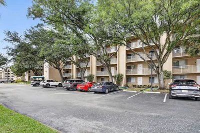 9470 Tangerine Pl 105 #105 Davie FL