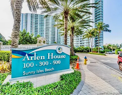 100 Bayview Drive 428, Sunny Isles Beach, FL 33160 #428 Sunny Isles Beach FL