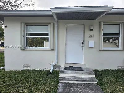 241 NE 1st Ter 1-2 #1-2 Dania Beach FL