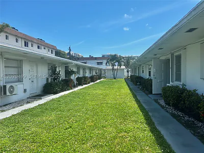 2222 Taylor St 11 #11 Hollywood FL