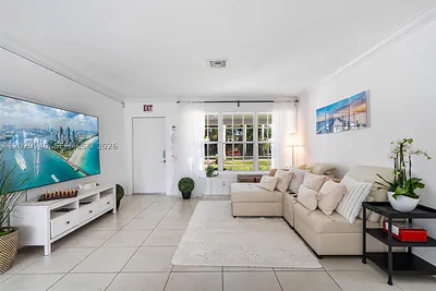 1012 N 13th Terrace, Hollywood, FL 33019 Hollywood FL