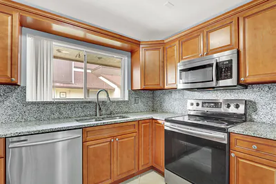 5272 Bosque Lane 31, West Palm Beach, FL 33415 #31 West Palm Beach FL