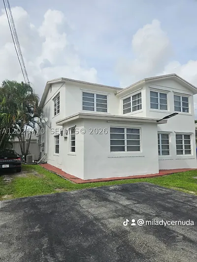 3431 SW 4th St 1 #1 Miami FL