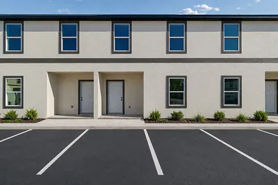 2017 AVA CIRCLE Bartow FL