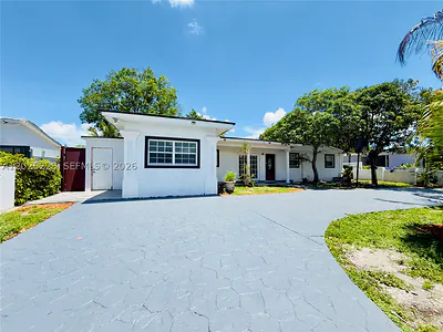 4521 NW 179th St Miami Gardens FL