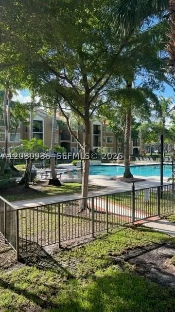 8020 N Nob Hill Rd 205 #205 Tamarac FL