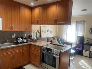 210 SE 9th Street 1 #1 Hallandale Beach FL