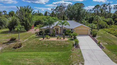 5769 E PRICE BOULEVARD North Port FL