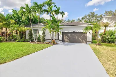 5989 NW 74th Street Parkland FL
