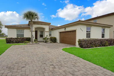 7456 NW Greenspring Street Port St Lucie FL