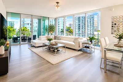 90 SW 3rd St 1413 #1413 Miami FL