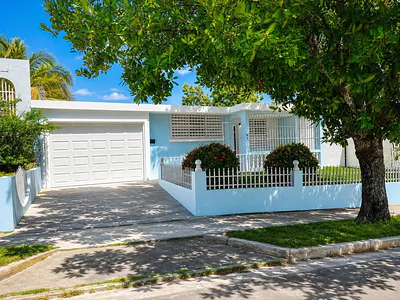 D5 Calle Canario VILLA SERENA Arecibo PR