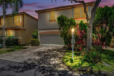 1251 Hayes Street, Hollywood, FL 33019 Hollywood FL