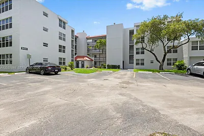 9441 Evergreen Place 206, Davie, FL 33324 #206 Davie FL