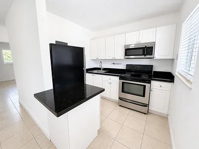 701 SW 14th Avenue 7 #7 Fort Lauderdale FL