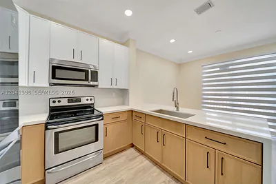 17620 NW 73rd Avenue 20517, Hialeah, FL 33015 #20517 Hialeah FL