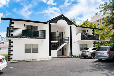 411 SE 10th St 1 #1 Hallandale Beach FL