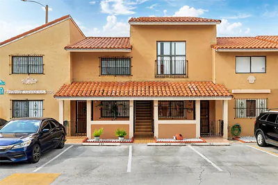 2730 W 61st Place 201, Hialeah, FL 33016 #201 Hialeah FL