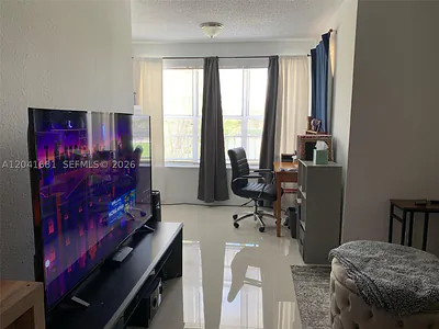 3330 Pinewalk Dr N 1621 #1621 Margate FL