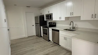 411 SE 10th Street 3, Hallandale Beach, FL 33009 #3 Hallandale Beach FL