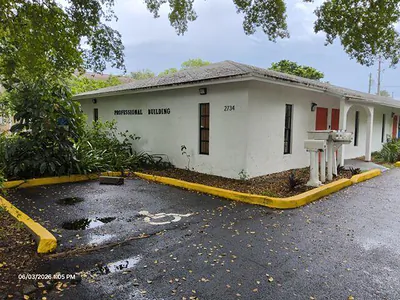 2734 Polk Street D & E #D & E Hollywood FL