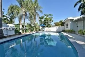 250 SE Park St 2 #2 Dania Beach FL