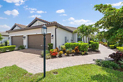 6066 MESA GLEN Bradenton FL
