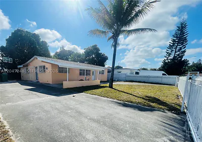18425 NW 42nd Pl Miami Gardens FL
