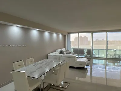 100 Bayview Drive 904, Sunny Isles Beach, FL 33160 #904 Sunny Isles Beach FL
