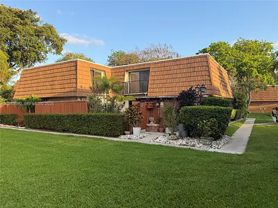 9101 SW 19th Place C, Davie, FL 33324 #C Davie FL