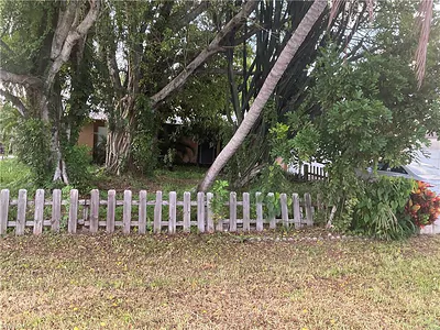4201 32nd AVE SW NAPLES FL